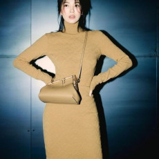 [배우 송혜교] FENDI 펜디 퍼스트 백 F8893